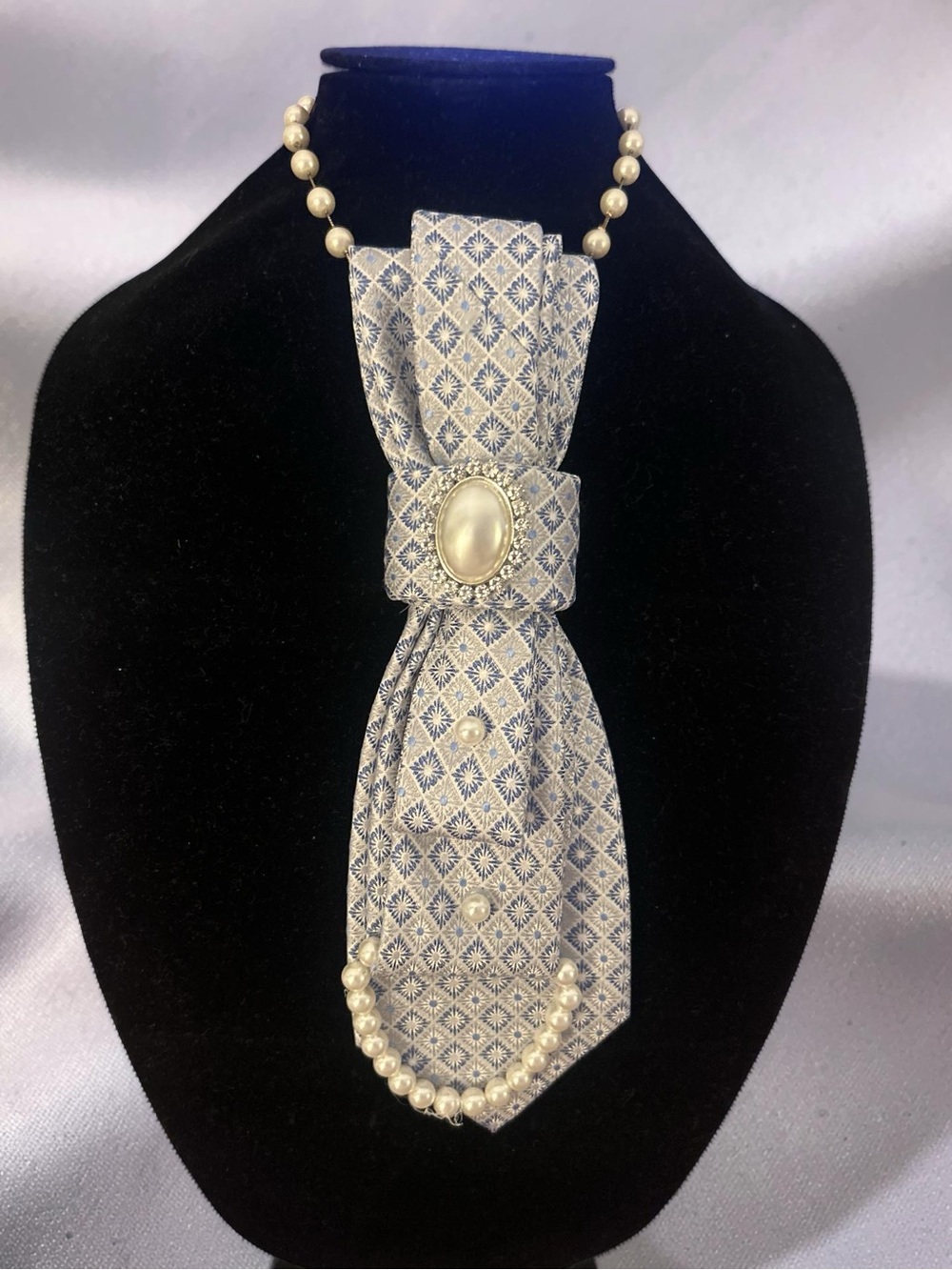 Elegant Blue Patterned Pearl-Accent Pendant Necklace